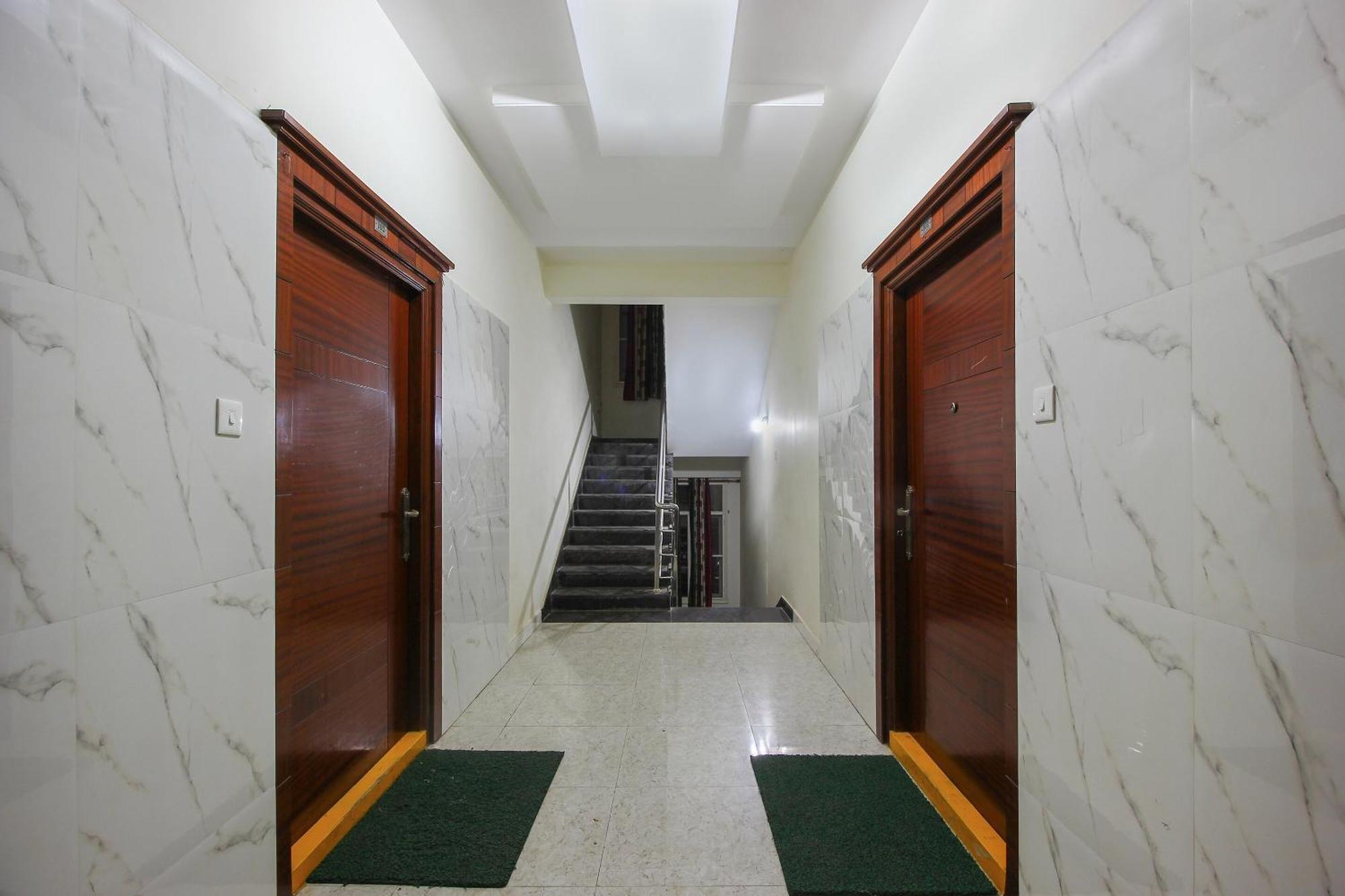 Collection O Madhapur Hotel Kondapur  Exterior photo